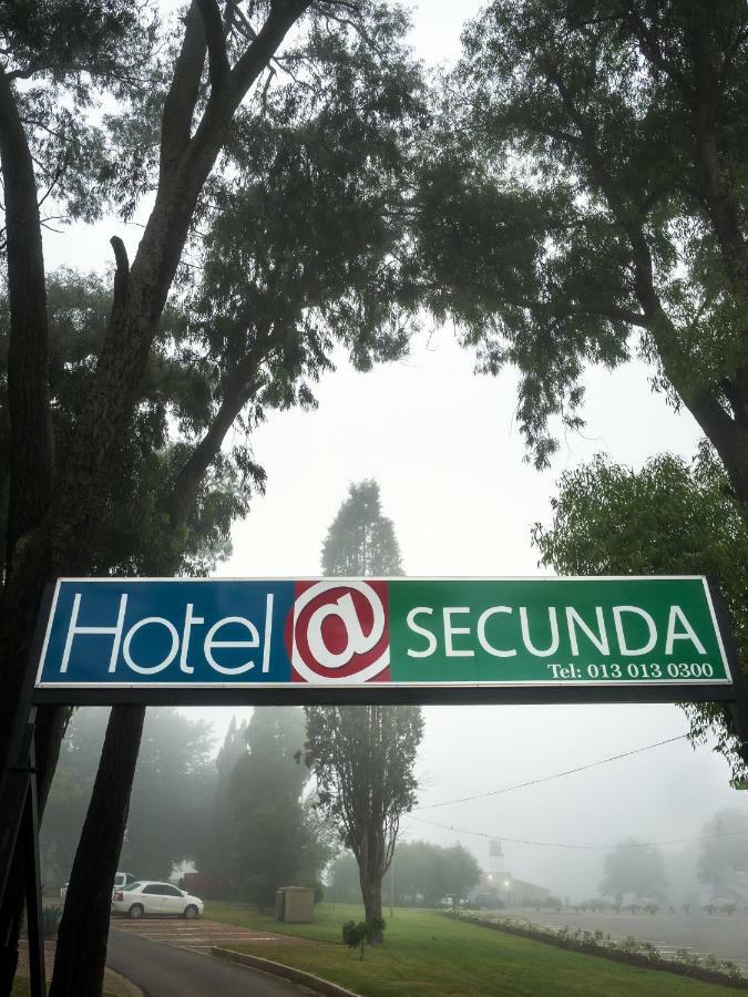 Hotel @ Secunda Exterior foto
